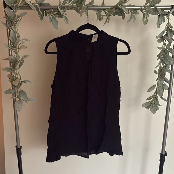 LOFT tank top - Picture 2 of 3